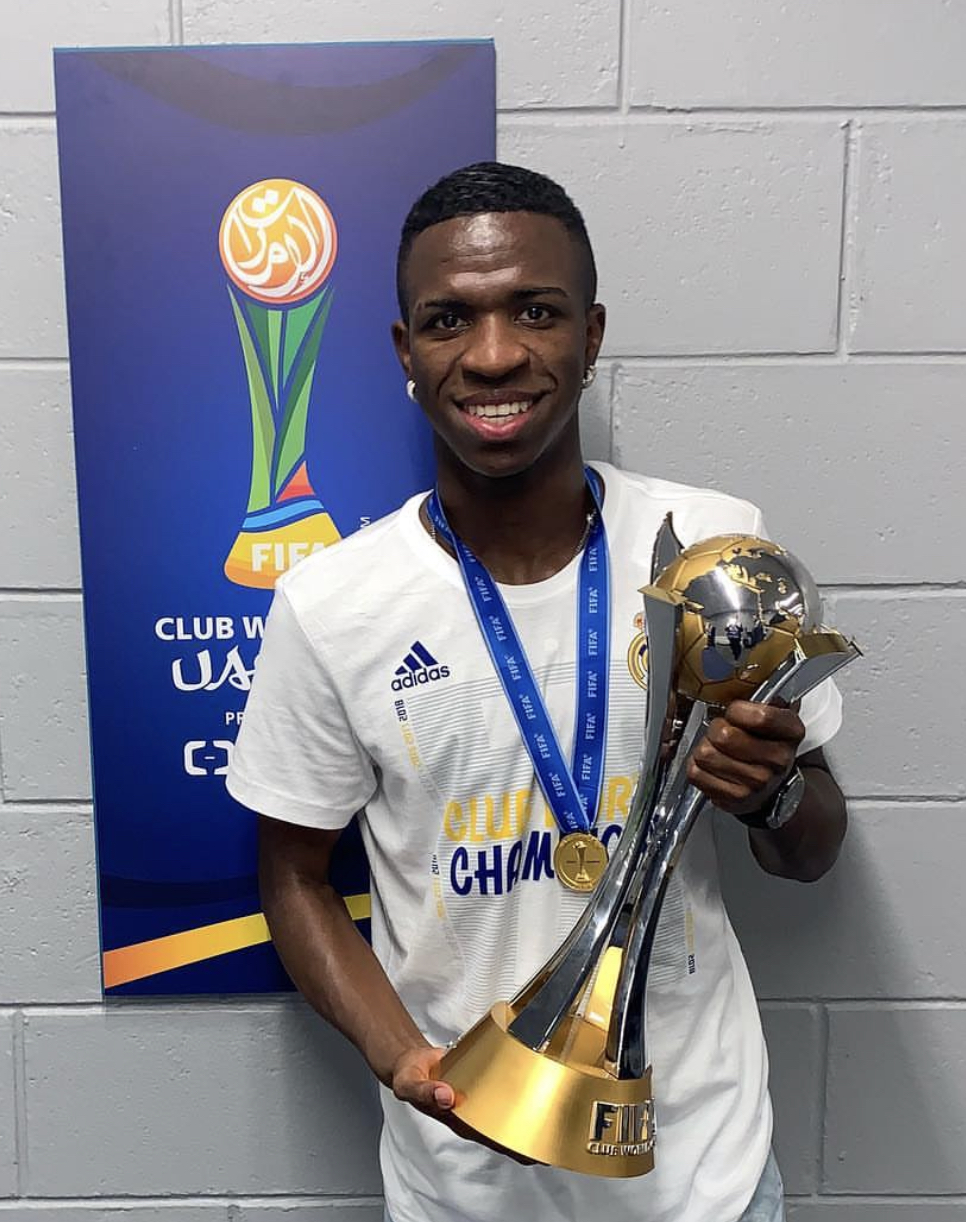 维尼修斯·儒尼奥尔(图3)