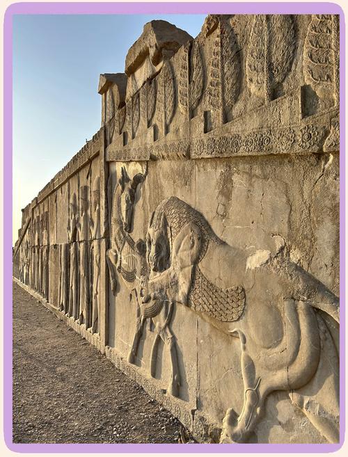 波斯波利斯(图2)