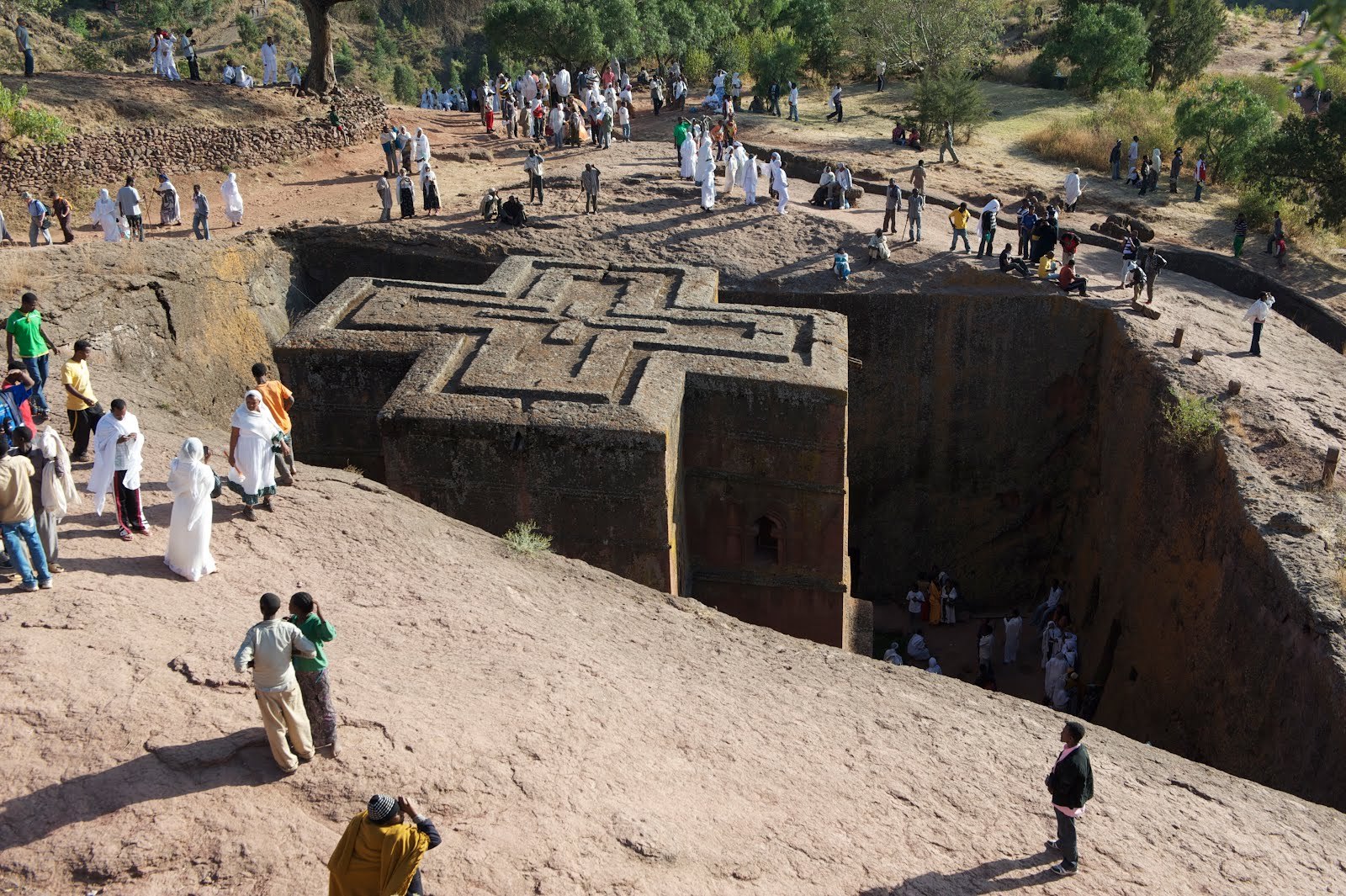 拉利贝拉岩石教堂(图1)