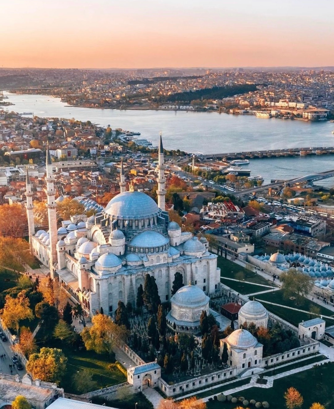 圣索菲亚大教堂(图5) 圣索菲亚大教堂(图5)