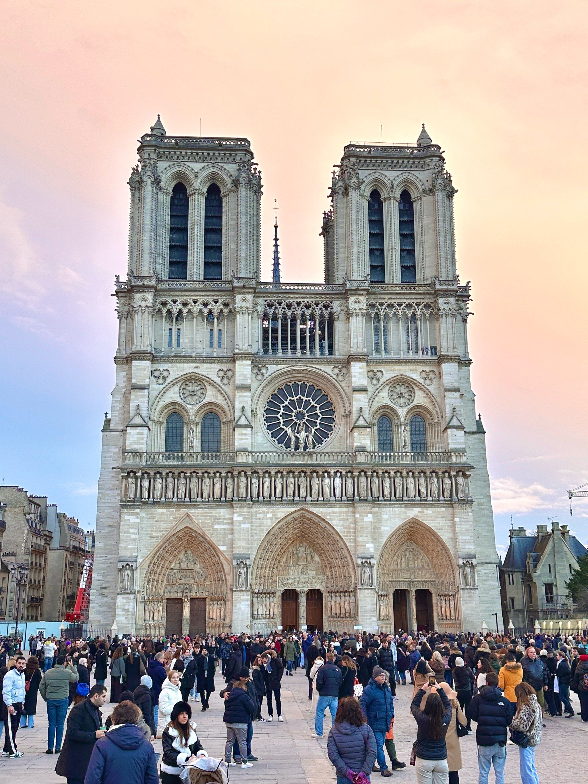 巴黎圣母院(图4) 巴黎圣母院(图4)