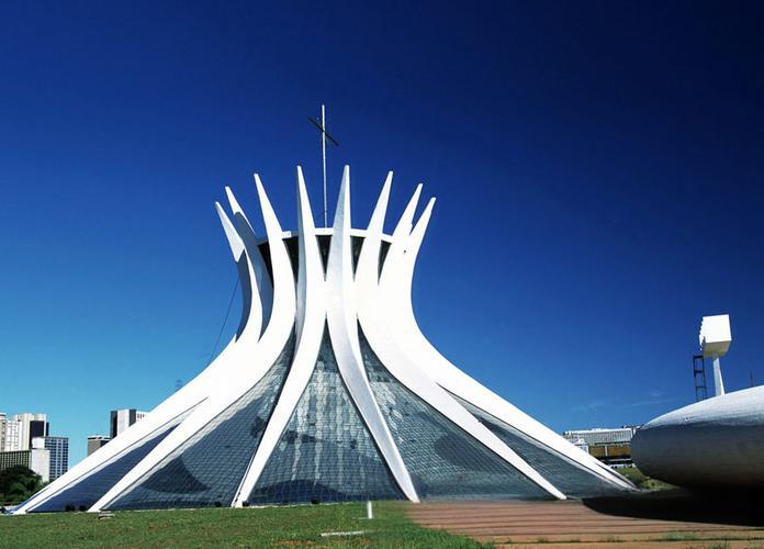 巴西利亚大教堂(图3)