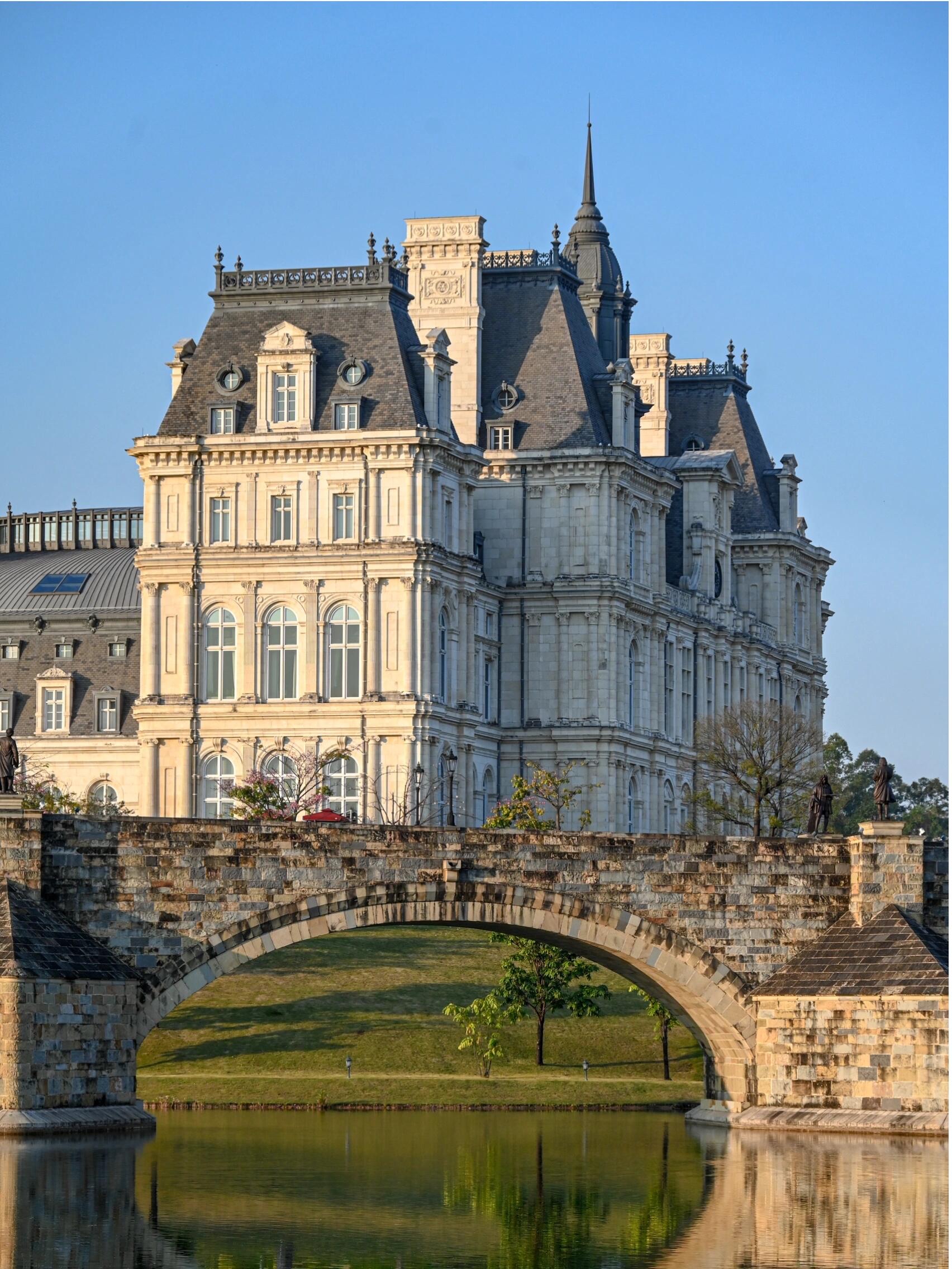 穆茨奥山堡(图4)