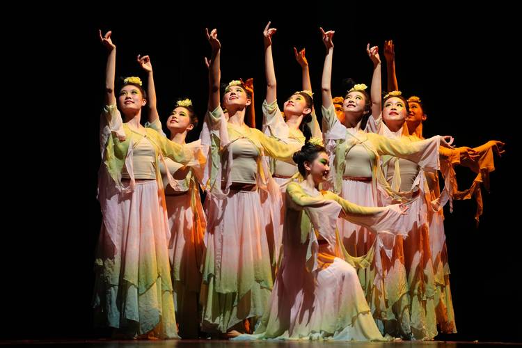 舞台剧演出(图6) 舞台剧演出(图6)